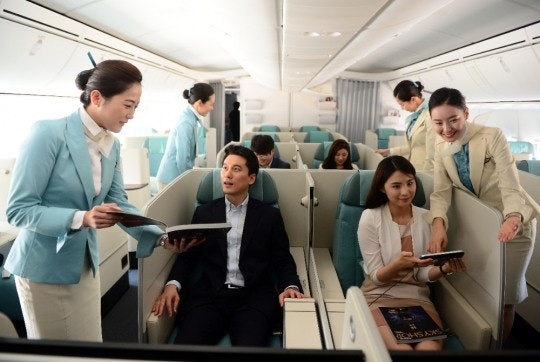 대한항공 기내면세점 스카이샵(SKY SHOP)이 56년 역사상 처음 진행한 특별 프로모션 행사 ‘블랙 플라이 데이’를 진행했다.[사진=대한항공씨앤디서비스]