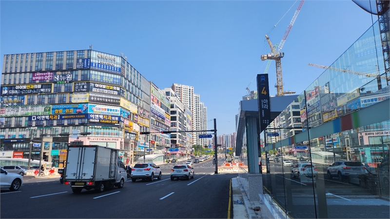  전국 주택의 절반 이상이 노후화되면서 수도권 신도시의 ‘신축 프리미엄’이 본격화될 전망이다. 검단신도시내 인천 1호선 연장선인 아라역 인근.[사진=나눔경제뉴스DB]