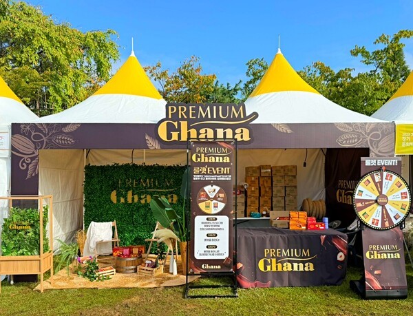  롯데웰푸드가 10월 16일부터 19일까지 경기도 평택시 농업생태원에서 열린 ‘2025 제13회 경기정원문화박람회’ 에 초콜릿 정원을 조성해 참가했다.[사진=롯데웰푸드]