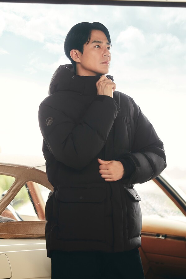 아웃도어 브랜드 K2는 야상 파카 스타일의 다운 ‘씬에어 아난타’를 출시했다.[사진=K2]