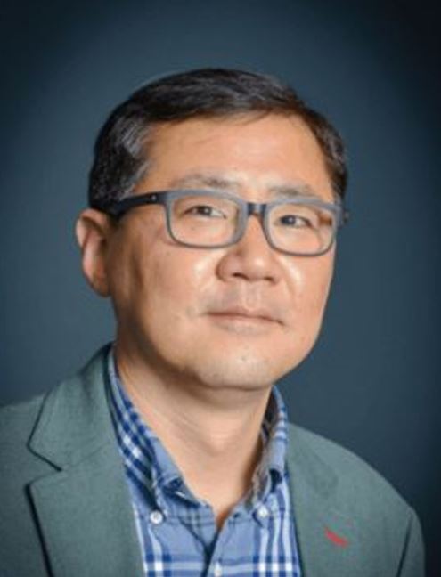 박홍근 삼성전자 SAIT(삼성종합기술원) 원장. 박 사장은 1999년 하버드대 교수로 임용된 이후 25년 이상 기초과학·공학 전반의 연구를 이끌어온 글로벌 석학이다. 나노 기술, 양자컴퓨팅, 뉴로모픽 반도체 등 미래 디바이스 연구를 주도할 예정으로, 삼성전자의 차세대 반도체 기술 개발의 핵심 인력으로 평가된다.[사진=삼성전자]