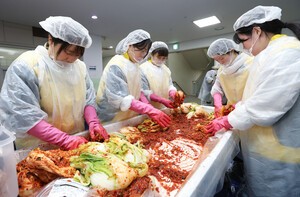 동서식품, 다문화·한부모 가정과 김장 봉사