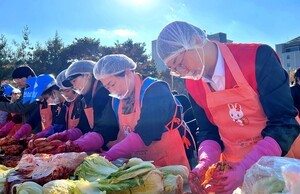 하림, ‘2025 사랑의 김장나눔 축제’ 후원…임직원 30명 참여